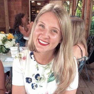 Meet your Posher, Lauren